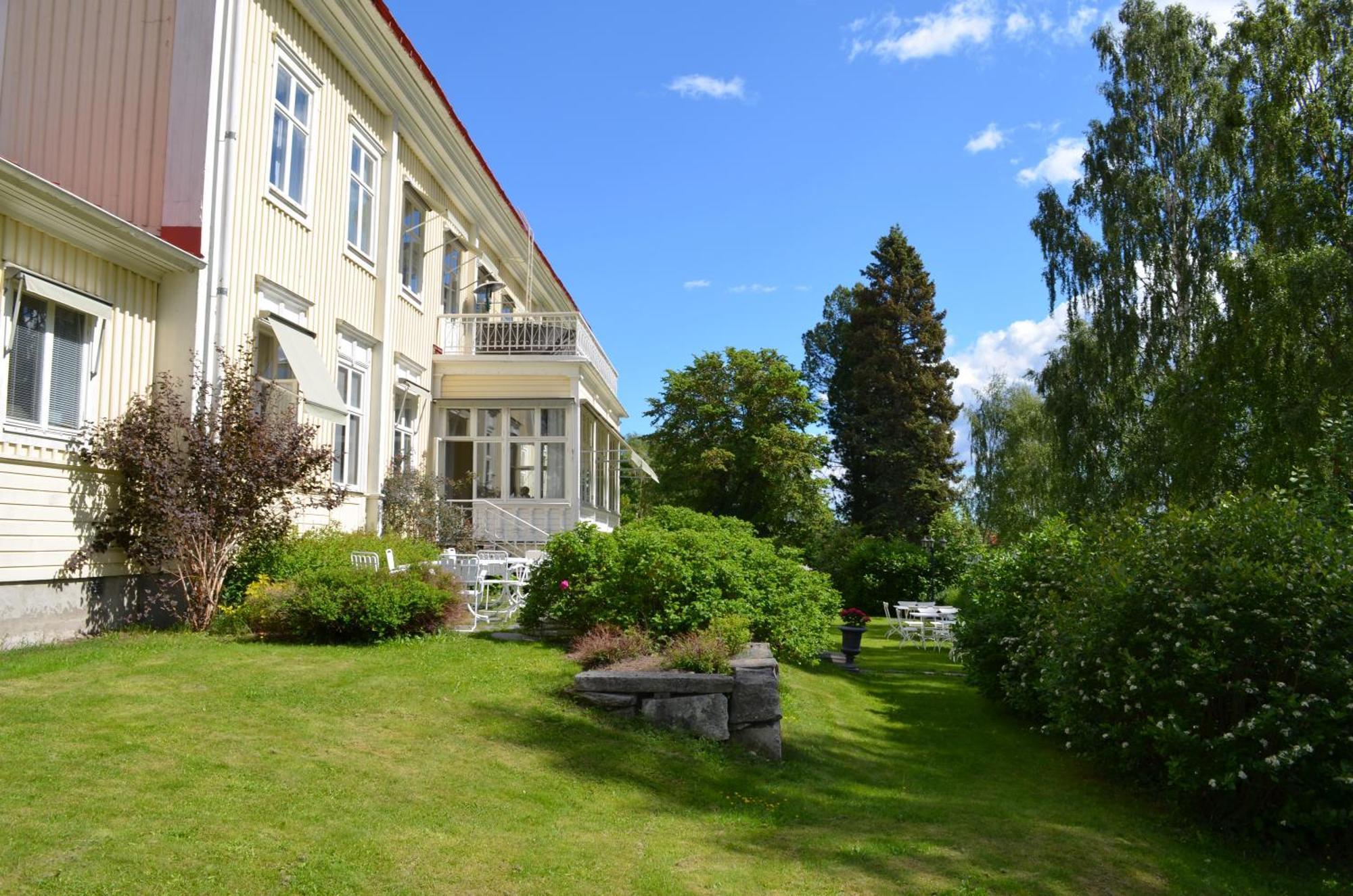 Stiftsgarden Konferens & Hotell เชลเลฟเตโอ ภายนอก รูปภาพ